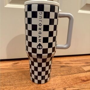 HydroJug black and cream checkered 32oz traveler